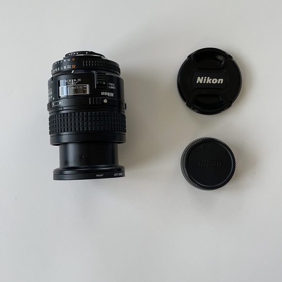 Nikon AF MICRO NIKKOR 60 MM F/2.8D Lens